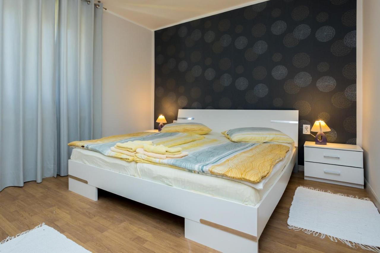 Apartman Marija Njivice Exterior foto